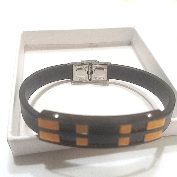 Titanium stainless steel black Leather band Bracelet. - Picture 3 of 7